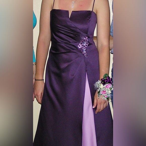 SIZE 8 NIKI LIVAS FORMAL DRESS with REVERSIBLE SHAWL - Picture 12 of 13